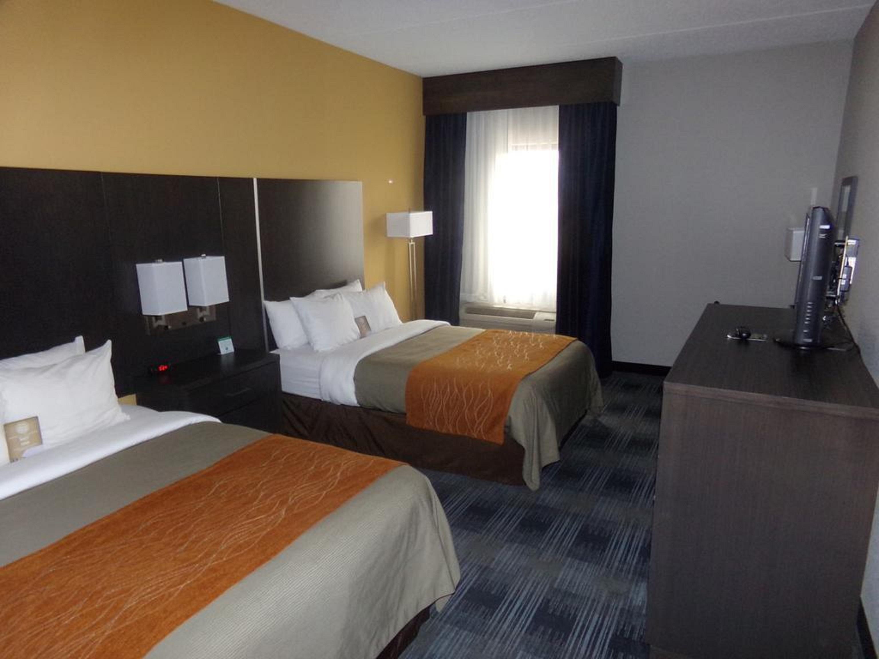 Comfort Inn Cleveland Airport Middleburg Heights Exterior foto