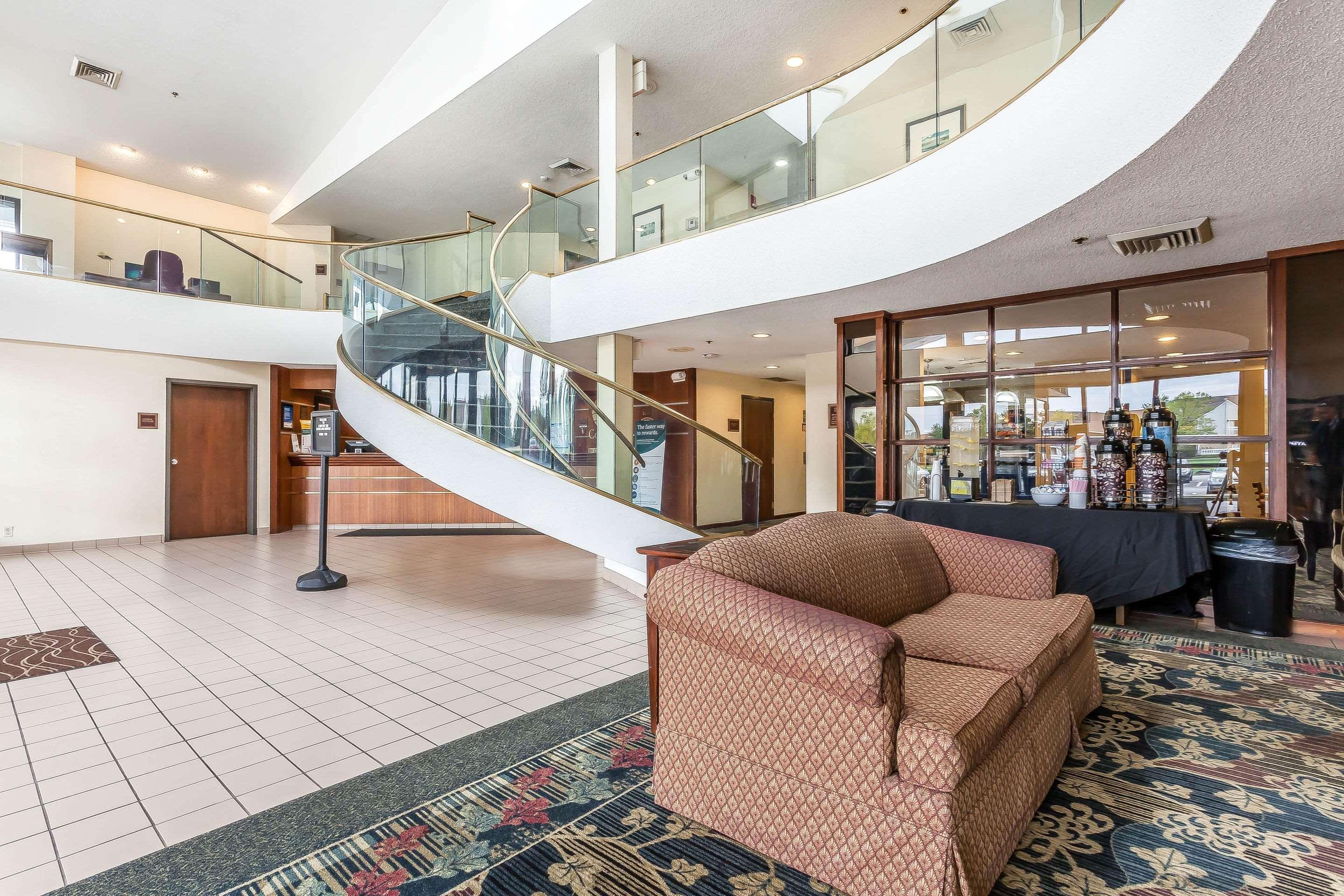 Comfort Inn Cleveland Airport Middleburg Heights Exterior foto